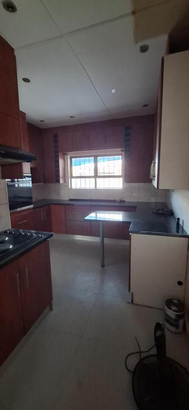 3 Bedroom Property for Sale in Goodwood Central Western Cape